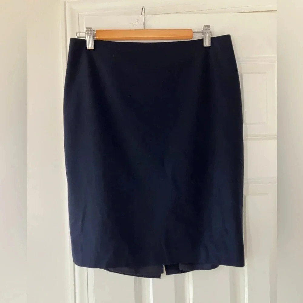 EUC Ann Taylor Classic Black Pencil Skirt (10)